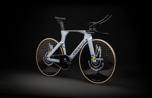 Colnago_T1Rs_TT_fondonero-prospettiva ant-pursuit